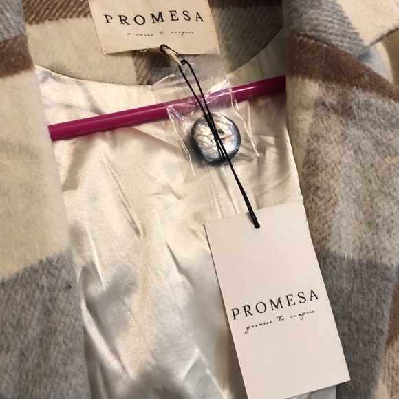 VICI sold out Promesa Small plaid duster - Picture 7 of 7